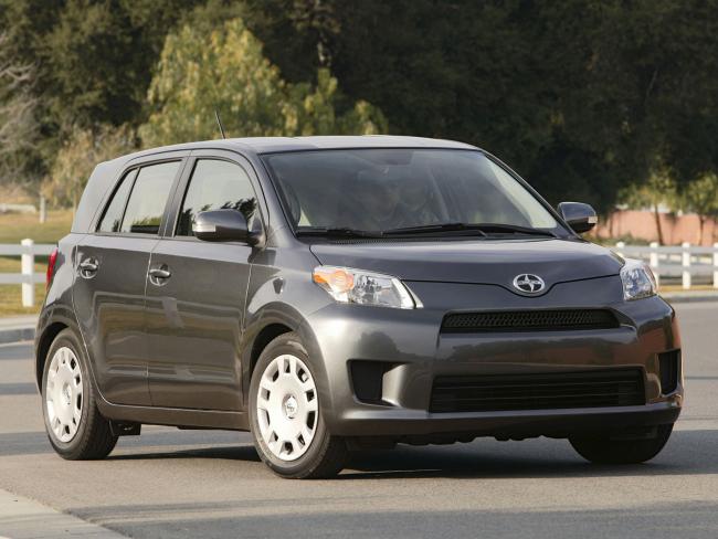 SCION xD